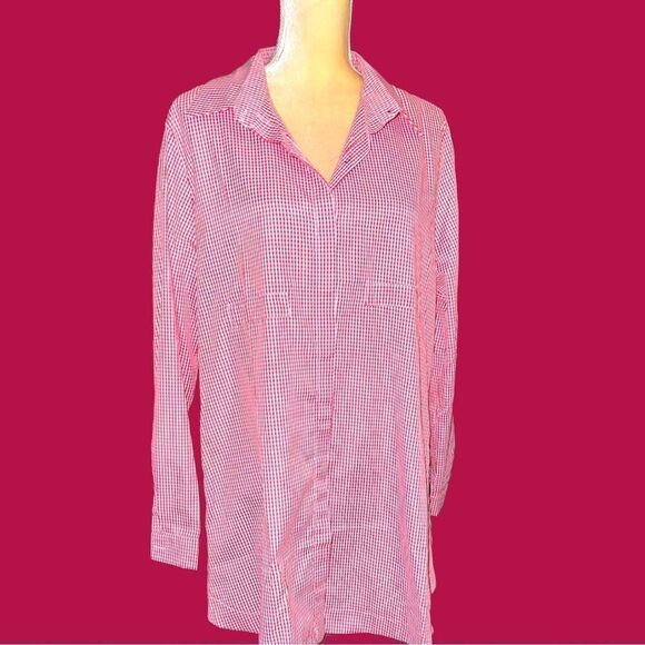 Hot pink checkered longer hem button up blouse - Picture 2 of 13